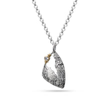 Load image into Gallery viewer, silver gemstone pendant with white topas
