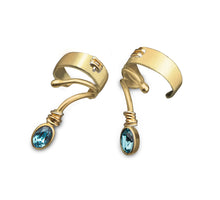 Laden Sie das Bild in den Galerie-Viewer, earcuff gold blue zirconia