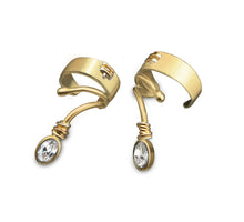 Laden Sie das Bild in den Galerie-Viewer, earcuff gold white zirconia