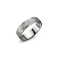 Load image into Gallery viewer, women´s silver ring, blackened silver