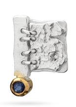 Laden Sie das Bild in den Galerie-Viewer, women´s gemstone earstuds, whitened silver, partly goldplated, sapphire or topaz