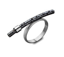 Load image into Gallery viewer, women´s gemstone ring, oxidized, white zirkonia