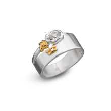 Laden Sie das Bild in den Galerie-Viewer, women´s gemstone ring, partly gold-plated, white topaz