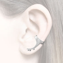 Load image into Gallery viewer, women´s earcuff straight design with silverpearls