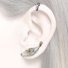 Laden Sie das Bild in den Galerie-Viewer, women´s earcuffs silver in two parts white and light blue Zirconia