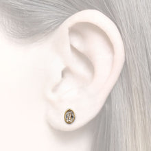 Load image into Gallery viewer, women´s earstud with gemstone