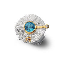 Laden Sie das Bild in den Galerie-Viewer, gemstone ring with blue and white Topas
