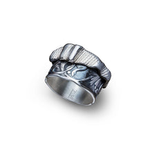 Load image into Gallery viewer, women´s silverring engraved with art nouveau motives, partly oxidized
