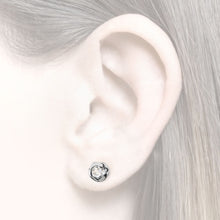 Laden Sie das Bild in den Galerie-Viewer, The little round one earstud / Ohrstecker für Damen
