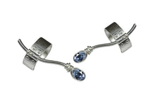 Load image into Gallery viewer, women´s earcuff ice-matted with light blue Zirconia
