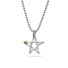 Laden Sie das Bild in den Galerie-Viewer, star shaped silver pendant, unisex, oxidized, partly gold-plated
