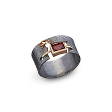 Load image into Gallery viewer, women´s gemstone ring, oxidized, partly gold-plated, red garnet
