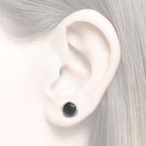 women´s earstud oxidized silver